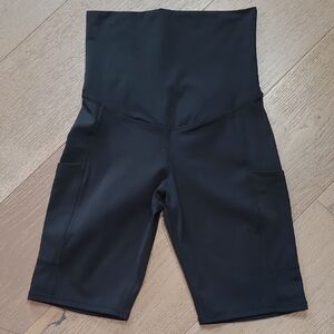 NWOT Quince Ultra Form Bike Shorts Women's sz XS Black Activewear